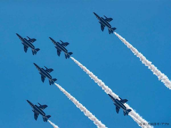 シェアしたい！　スカイツリーとブルーインパルスをとらえた『１本』が、眼福