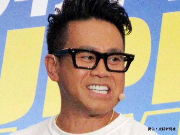 晴天舞うブルーインパルス　宮川大輔の投稿に、８万人が『いいね』