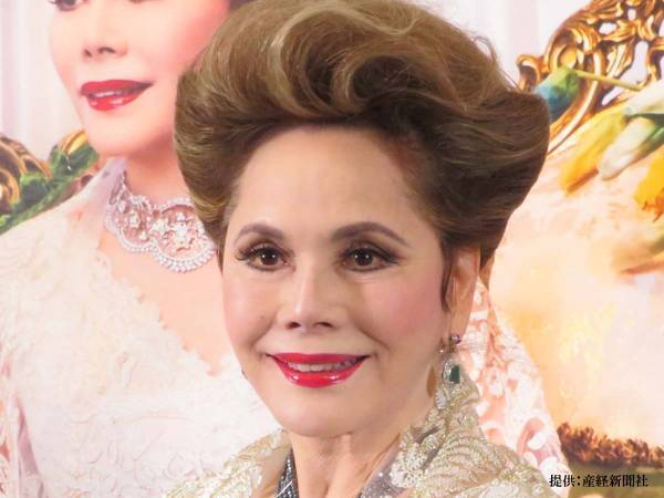 デヴィ夫人のマスクが斬新すぎると話題に　「これは欲しい」「ハイセンス！」