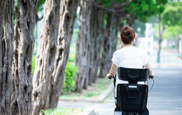 「ガソリンを入れてくる」といって家を出た妻　その後の行動に、夫があ然…