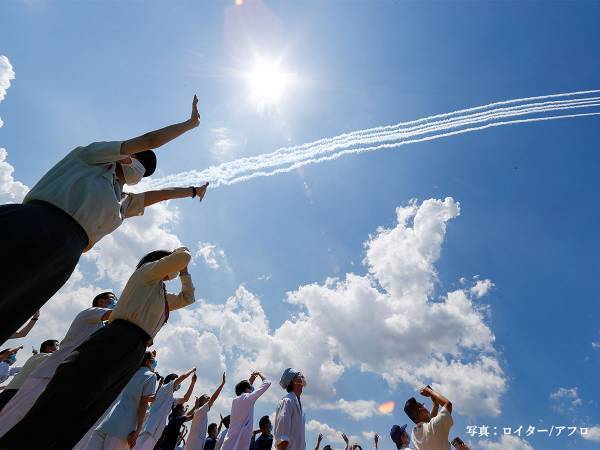 「感動した」「素敵な光景」　ブルーインパルスのコックピットから見えたのは？