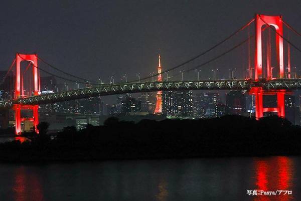 『東京アラート発動』の都庁舎が強すぎると話題に　「ラスボスいる」「これは怖い」