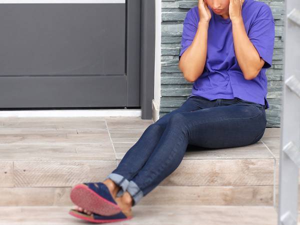 過呼吸で震える女性から突然「手を握ってもらえませんか」と頼まれ…？