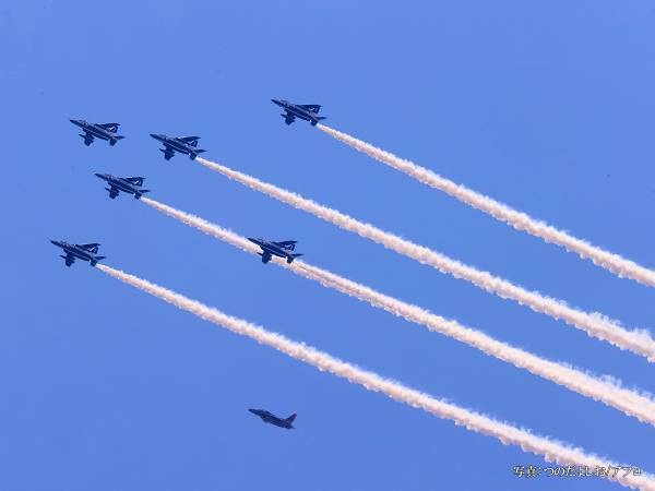 コックピットからの映像がスゴイ！　航空自衛隊、ブルーインパルス飛行時の様子を公開