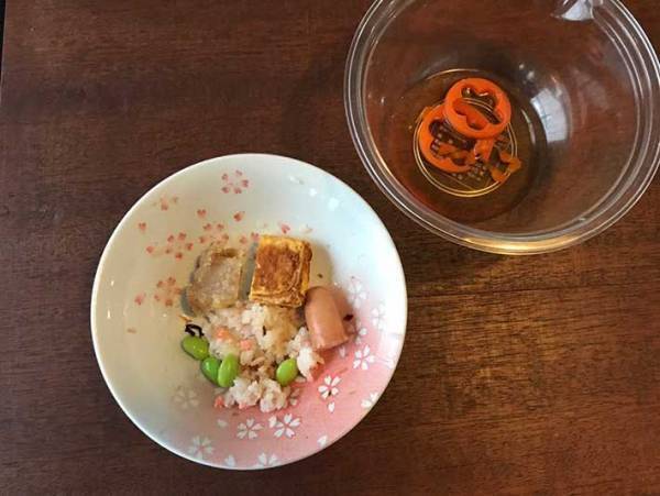 自らの朝食を撮影した主婦　リアルすぎる『４枚』をご覧ください