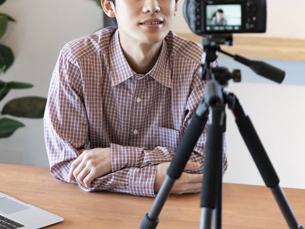 岡田龍太郎は『仮面ライダーゼロワン』で高橋文哉と共演！　早稲田大学卒でYouTubeでも活躍