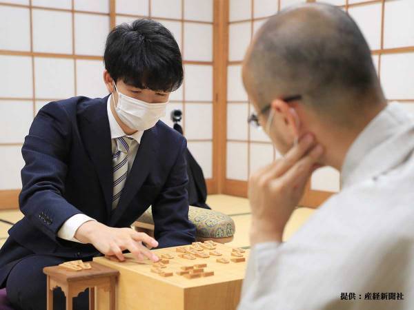 「粋すぎる！」　藤井七段と戦った渡辺三冠の『着物』がコチラ