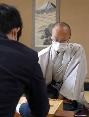 「粋すぎる！」　藤井七段と戦った渡辺三冠の『着物』がコチラ