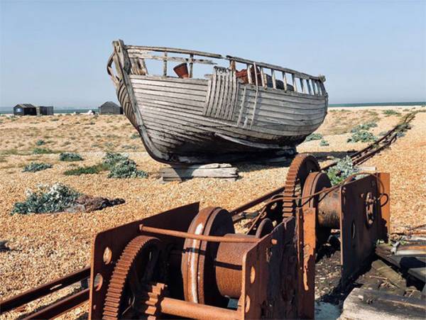海辺で優雅な休日を過ごすはずが…　目前の光景に、あ然　「この世の果てですか」
