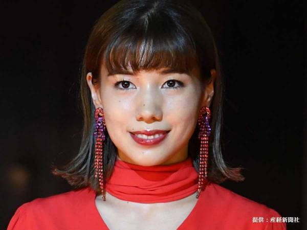 生理前の不調を明かした仲里依紗　その内容に、共感の声が殺到！