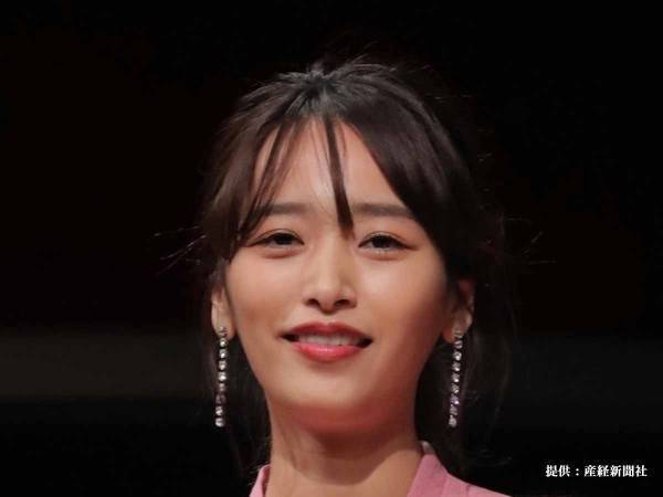 近藤千尋、ボブヘアにバッサリイメチェン！　「夫に選んでもらった」ショットに注目