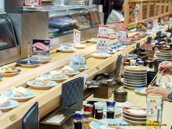 『くら寿司』で流れてきた立て板にツボる人が続出　「これはセンスいい」「笑った」