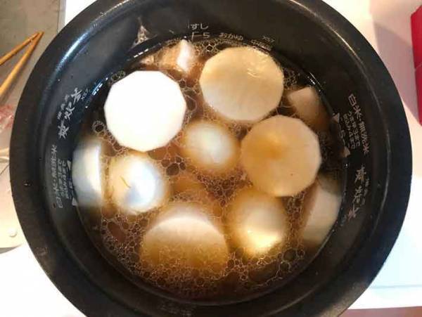 スイッチオンして放置で完成！炊飯器で手間なし角煮レシピ