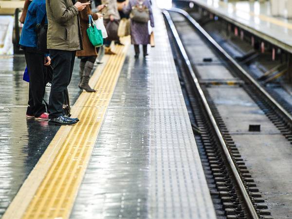 マタハラを受け、駅で泣いていた女性　すると障害を持つ男の子がやってきて…？