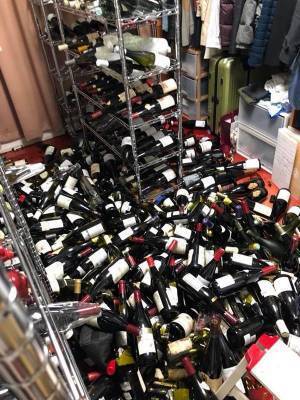 言葉を失う　コレクションしていたワインが…棚から落ちた原因は？