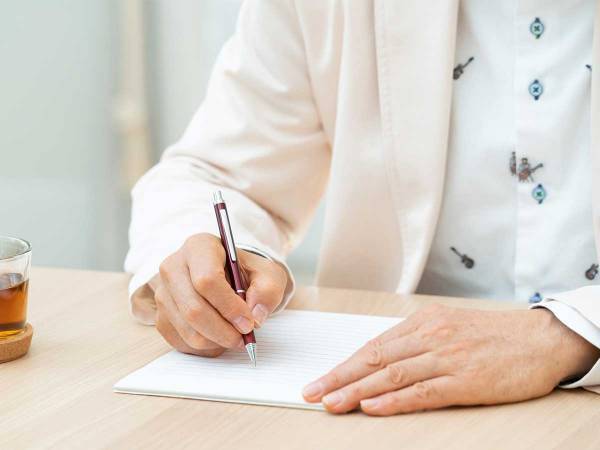 母「年に２回は元気な顔を見せて」　切なすぎるメッセージの『オチ』に、吹き出す！