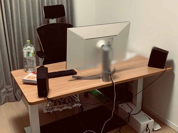 在宅作業に集中できない！　漫画家がたどり着いた究極の仕事場に「真似したい！」の声多数