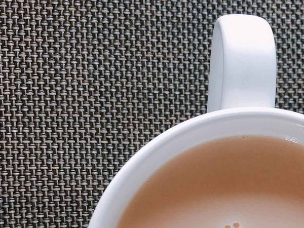 これはかわいい！ 意外な場所で発見した猫の肉球に「肉求愛」が止まらない