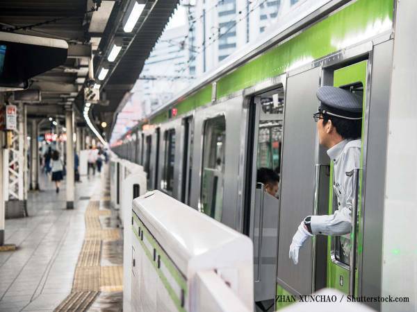 有名な『駅メロ』を電卓で演奏した結果…！？　「聴き覚えありすぎる」「もはや芸術」