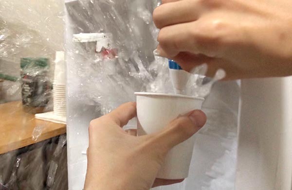 「誰か助けてぇ！」　ワンランク上の生活のはずが…ツッコミどころ満載のウォーターサーバー