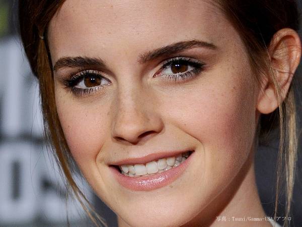 エマ・ワトソンのインスタが「かわいい」と大人気！　幼少期や現在の写真も紹介