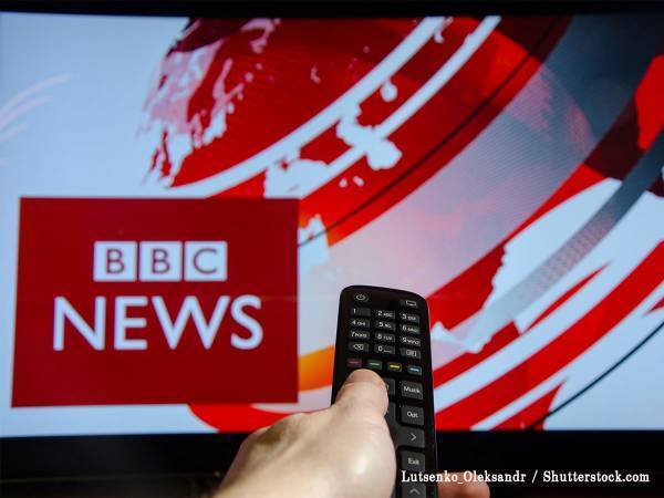 自宅からニュース番組に出演した博士　そこに映り込んだのは？　「ほほ笑ましすぎる」