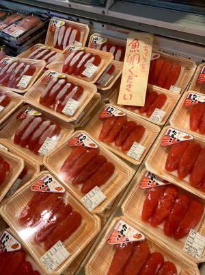 これは見てしまう…　鮮魚売り場にあった巧みな仕掛けに１０万人がいいね！