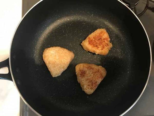 １０分で完成！極上と話題の焼きおにぎりのお味はいかに…