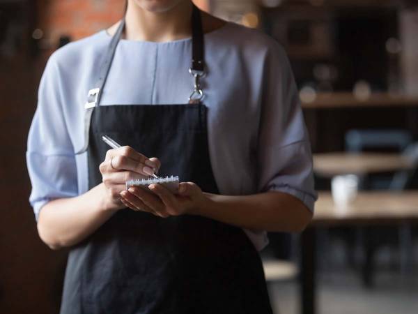 よくいってくれた！　人種差別を受けたアジア人家族を守った従業員に称賛の嵐