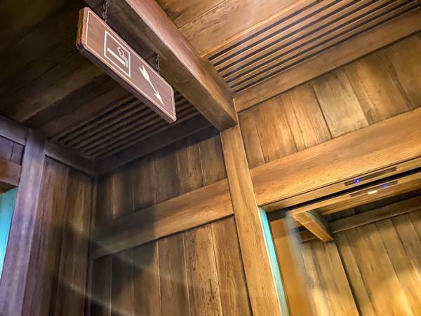 ディズニーランドの喫煙所２０２０年版　【場所や行き方まとめ】