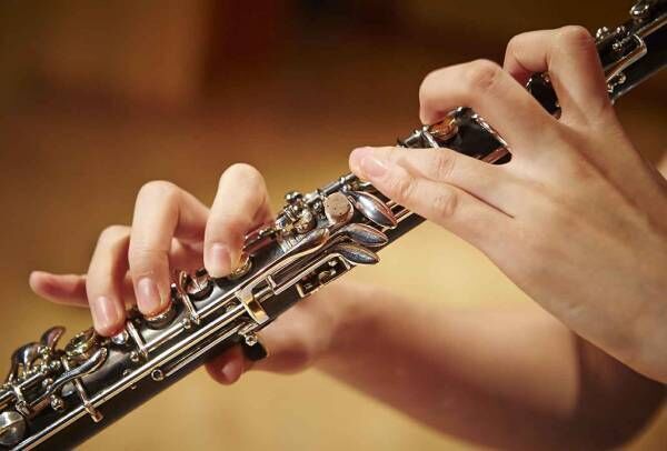 なんとマニアック 楽器芸人でオーボエとは そんな ふぁのシャープ の芸風は 年7月日 ウーマンエキサイト 1 2 なんとマニアック 楽器芸人でオーボエとは そんな ふぁのシャープ の芸風は 年7月日 ウーマンエキサイト 1 2