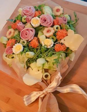 子供のためにブーケを作った母　無反応だった理由に「ウソだろ…」「すごすぎる」