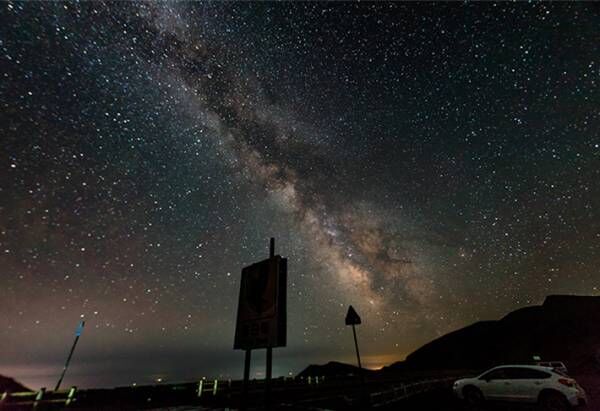 「年に１回見れるかどうか 」　北海道の夜空を撮った１枚が、心に響く