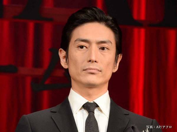 「兄になりたかったんだと思う」　山本寛斎の訃報に、弟・伊勢谷友介が長文を投稿