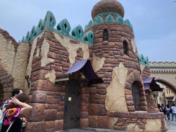 ディズニーシー喫煙所の場所【２０２０年版】　入り口前の喫煙所情報も