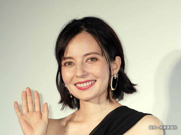 ベッキー、おはスタ時代の写真を公開！　「１４歳で完成しすぎ」