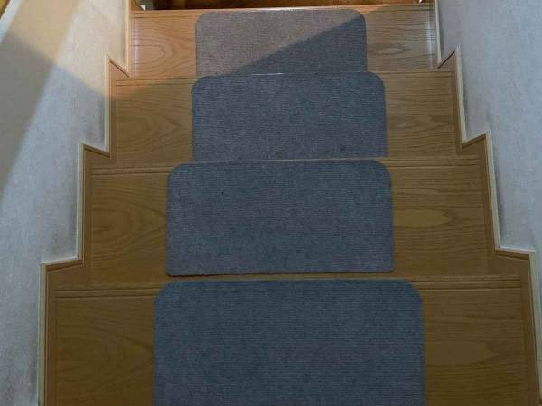 ホラーなの？　深夜になると階段が一段増える理由に言葉を失う…色々な意味で