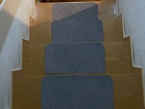 ホラーなの？　深夜になると階段が一段増える理由に言葉を失う…色々な意味で