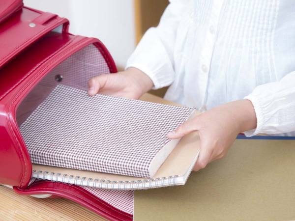 小学校で外見をからかわれていた女の子　３０年後に知った『真相』に涙