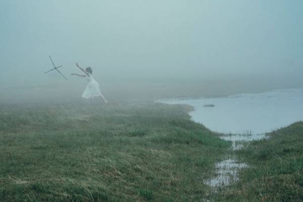 セルフタイマーで撮っていた女性　しかし、確認すると写っていたのは…