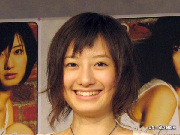 松本まりかのセーラー服姿に「これはアリ！」　脚に注目する人も？