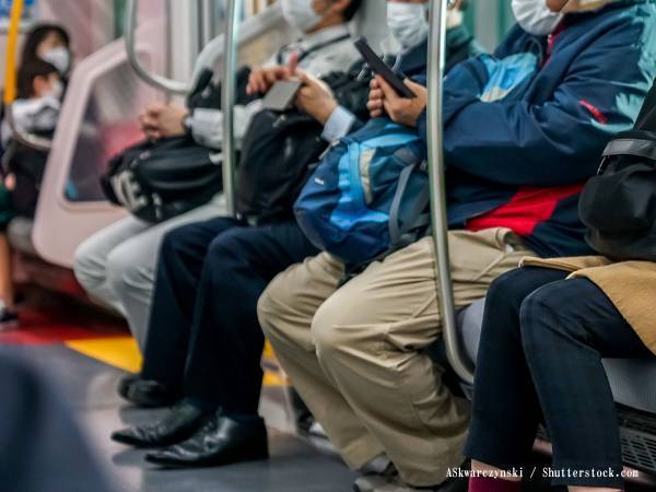 「男がネイルか」とつぶやいた初老男性、続く言葉に称賛の声が寄せられる