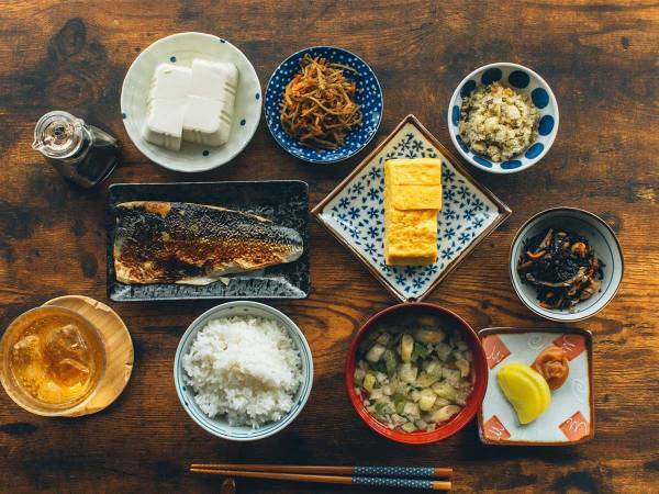 「最高すぎる」「気持ちよくだまされた」　夫が用意したこちらの朝食、実は…