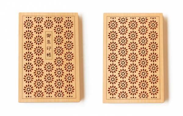 「ますますありがたい気持ちになった…」繊細な美しさにハッとする　木製の御朱印帳