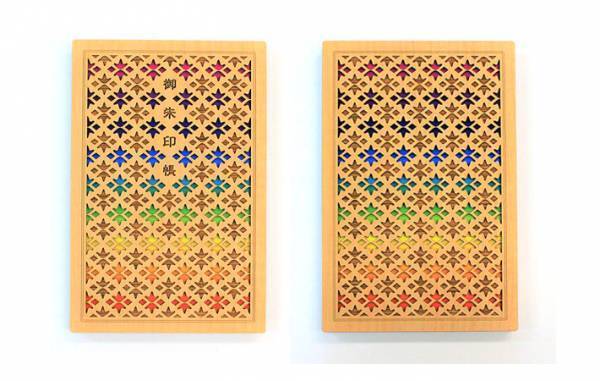 「ますますありがたい気持ちになった…」繊細な美しさにハッとする　木製の御朱印帳