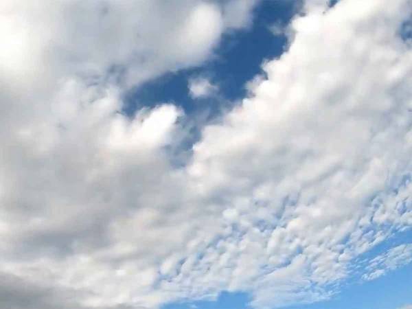 曇り空が見る見る間に青空に！ 梅雨の終わりを告げる動画に感嘆の声