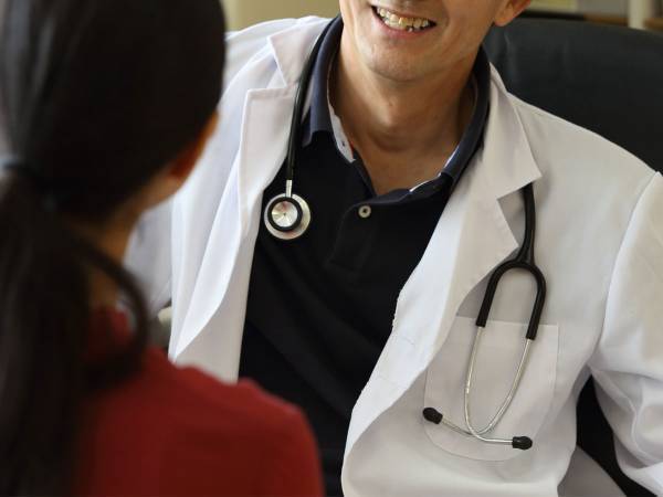 診察中に突然『恋愛話』をしてきた医者、その意図とは…