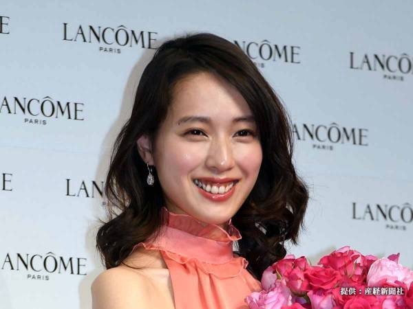 戸田恵梨香のバースデー写真を大島優子が「パシャリ」　ツイッタートレンドにも入る