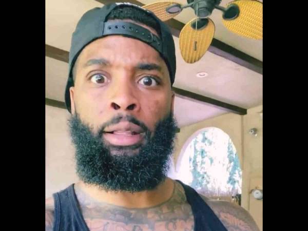 見知らぬ女性に勝手に動画を撮られた黒人男性　その後、感謝したワケは？