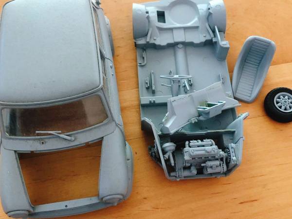 子供が壊し修復不可能な夫のプラモデル　妻が遊びで手を加えたところ？